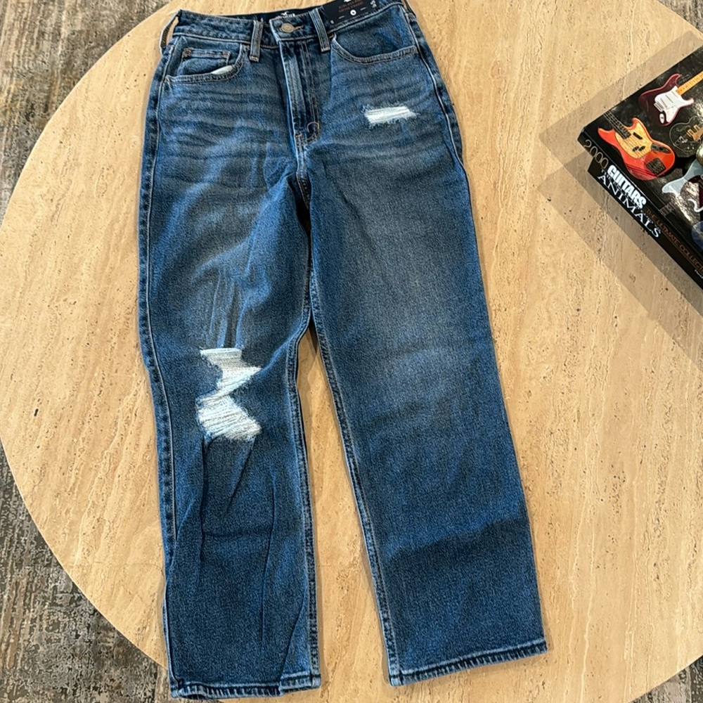 NEW: Hollister blue jeans size 25w, 25l